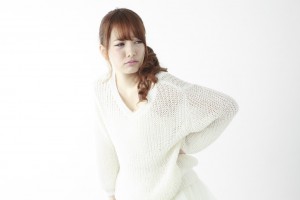 腰が痛い女性